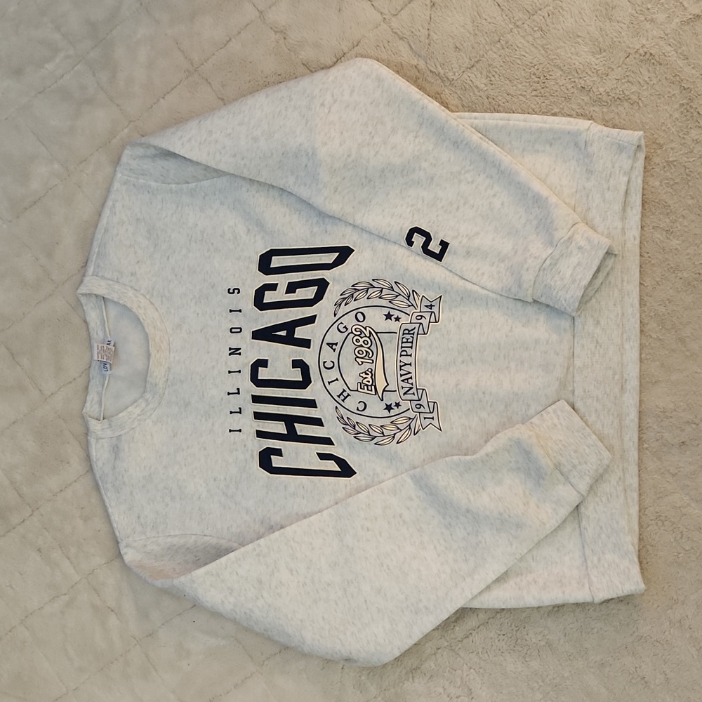 CHICAGO GRAPHIC SWEATSHIRT